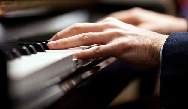 Piano lessons and Keyboard lessons